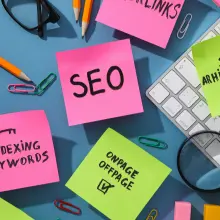 SEO expert in North Delhi desk setup